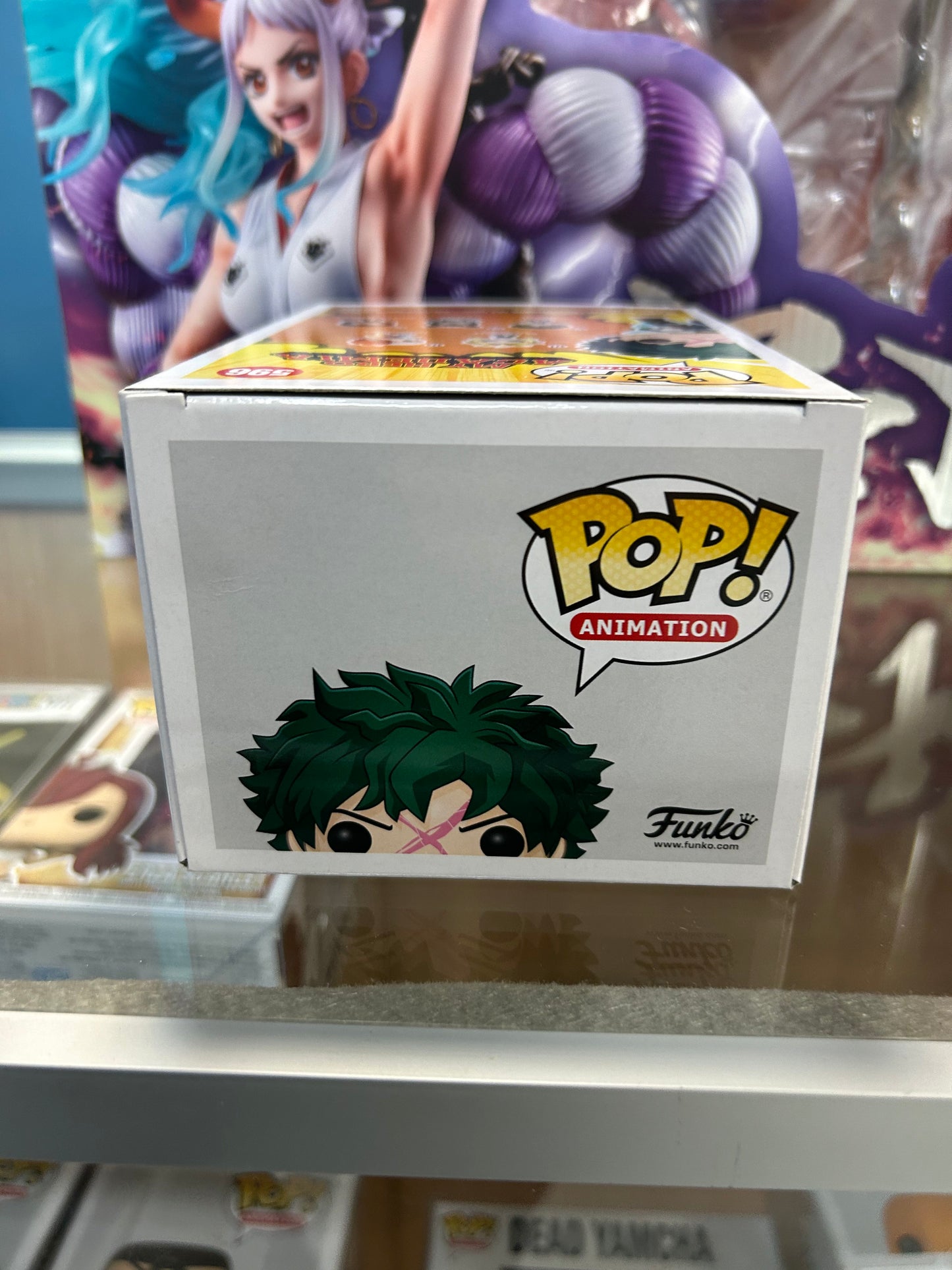 **NOT MINT**  FUNKO POP! ANIMATION Deku #596 Glow EE Exclusive